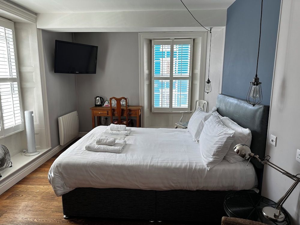 Castle Hotel 2