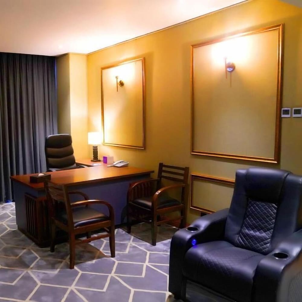 Indigo Heights Hotel & Suites 1