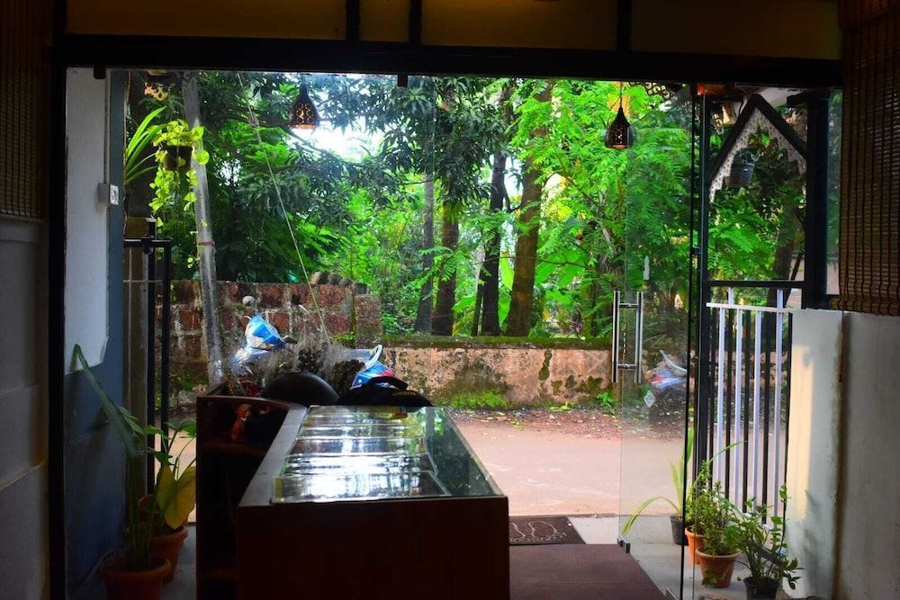 ROSHNI - THE LUXURY GUEST HOUSE 2