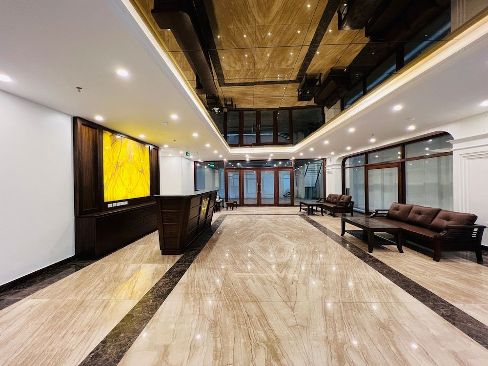 Hanoi Apartment Lac Long Quan 2
