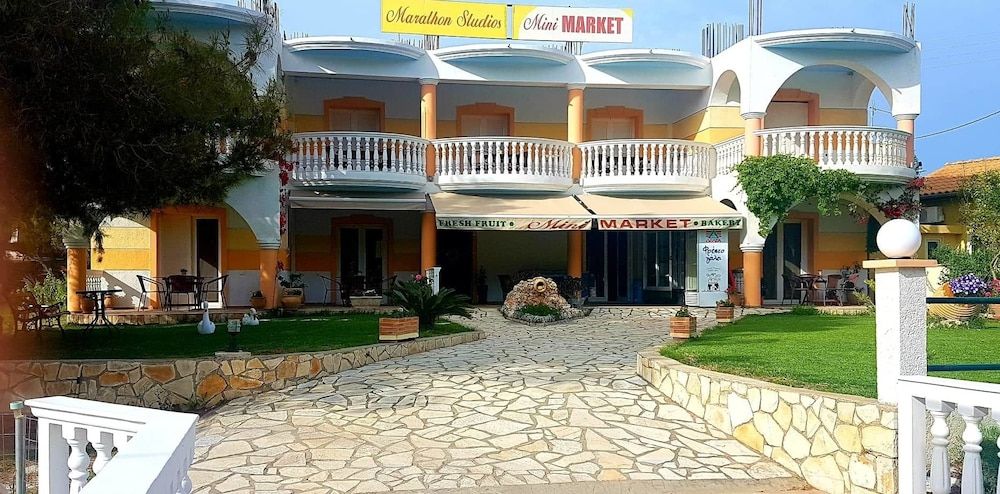 Marathon Studios & Apartments 1