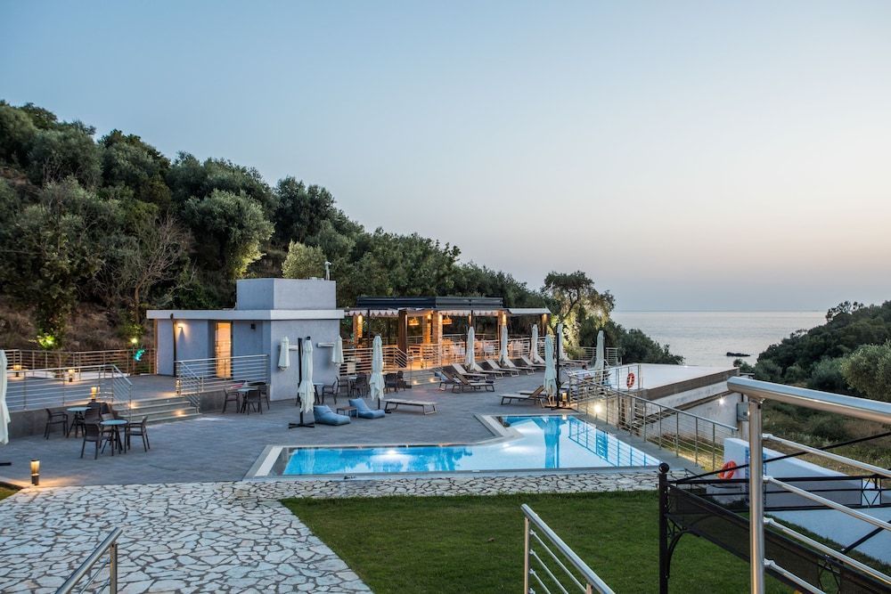 Aqua Oliva Resort Syvota 1