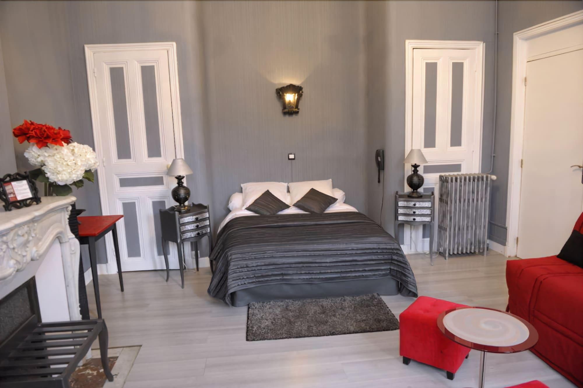 Hôtel De Charme Le Provence 1