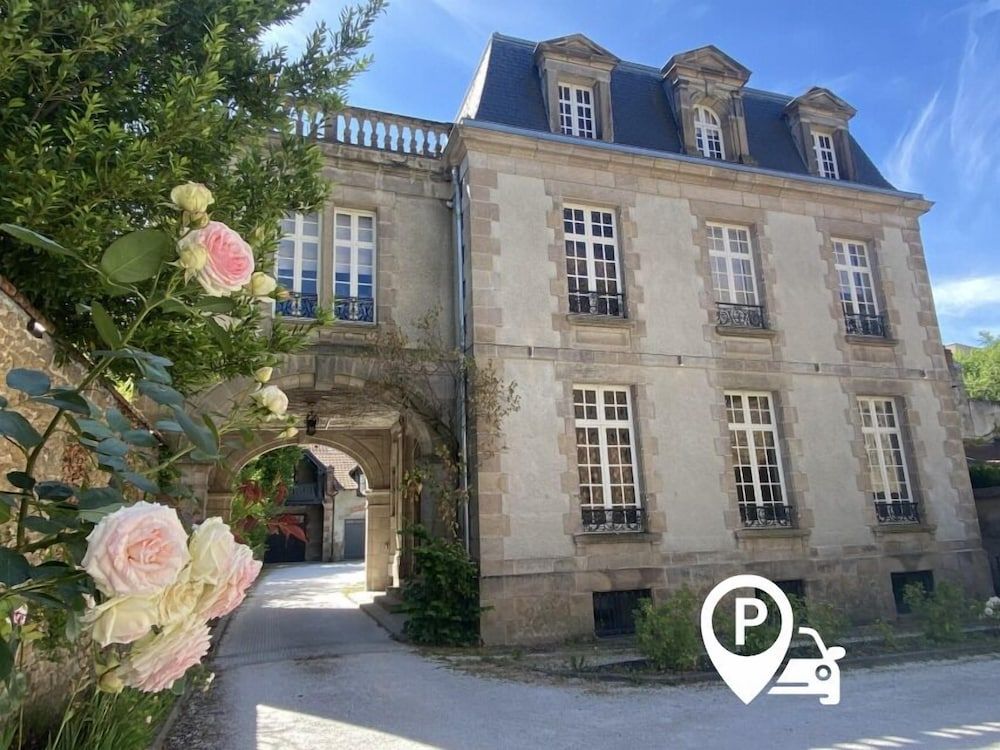 La Villa Beaupeyrat - Appart Hôtel de charme avec cuisines équipées dans bâtisse de caractère à 400m du cœur de ville de Limoges - Accès autonome 1