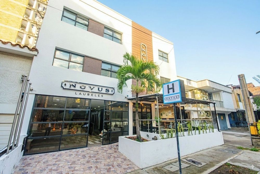 Novus Laureles 1