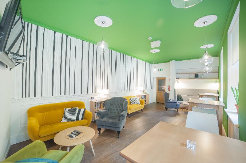 Dizzy Daisy Hostel 1