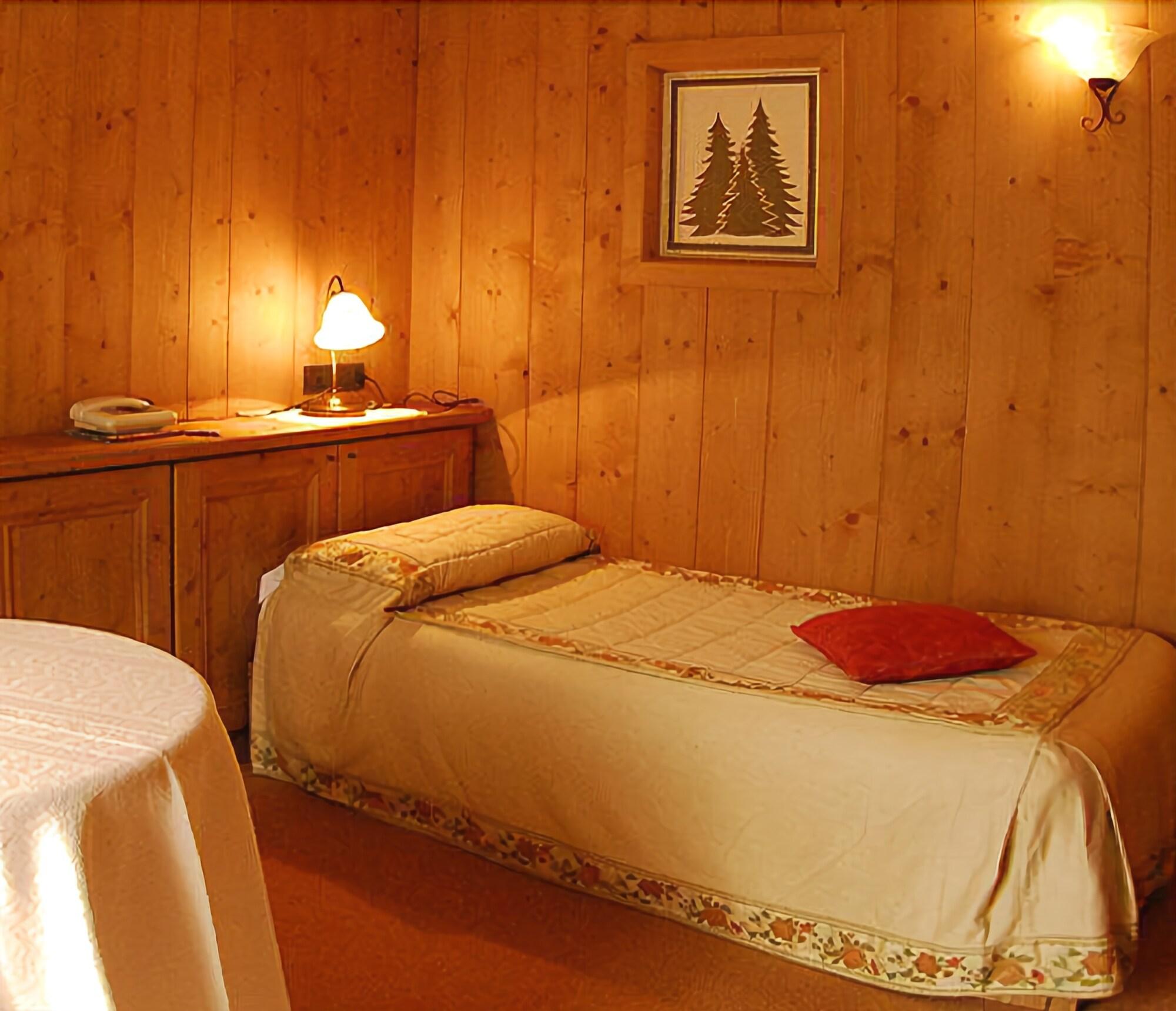 Hotel Baita Dei Pini 1