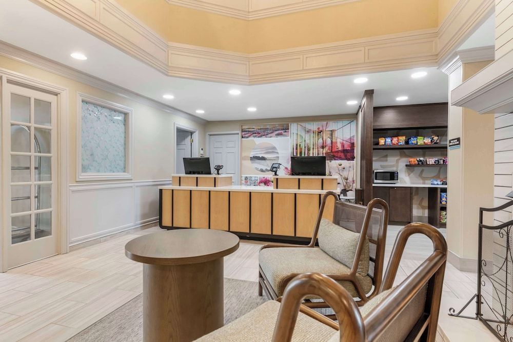 Sonesta ES Suites Dulles Airport 1