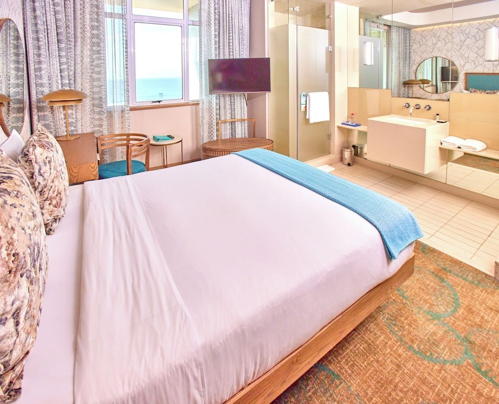 Suncoast Hotel & Towers 1