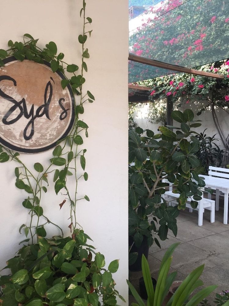 Syds Guesthouse I 1