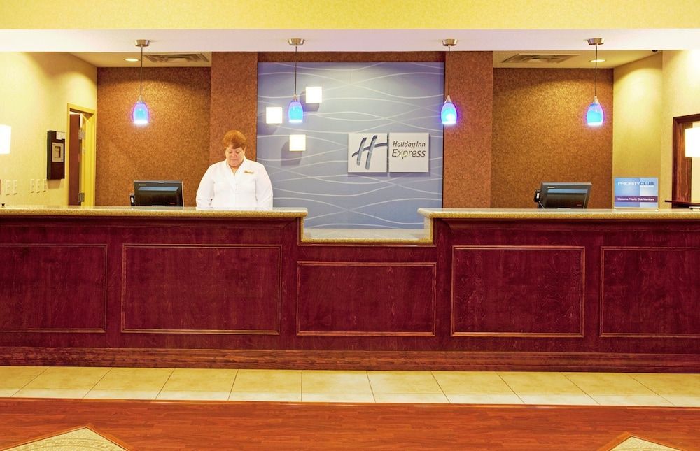 Holiday Inn Express & Suites BROOKSVILLE-I-75 by IHG 2