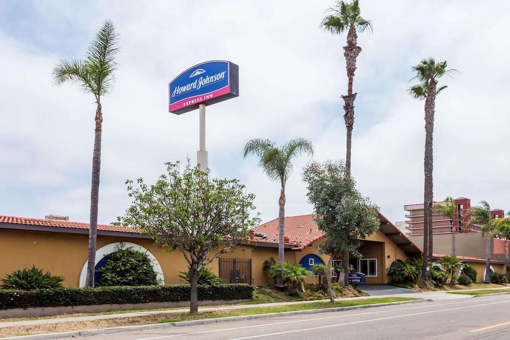 Howard Johnson by Wyndham National City/San Diego South 1