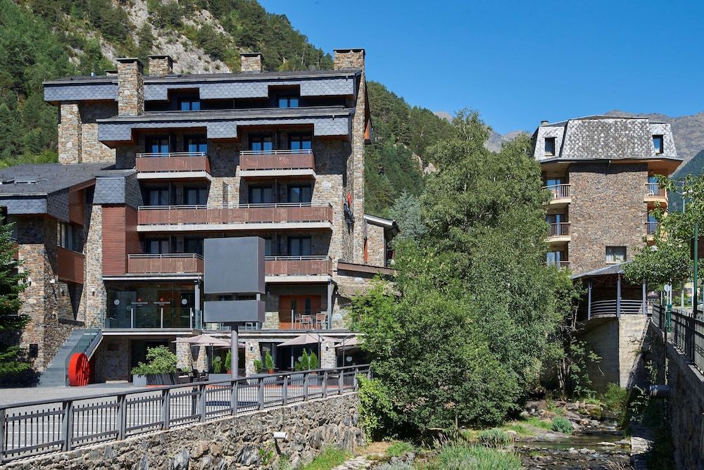 NH Collection Andorra Palomé 1