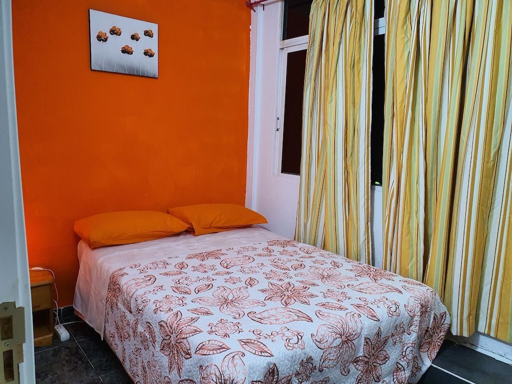 Low Cost Room Plaza de Hierro I 1