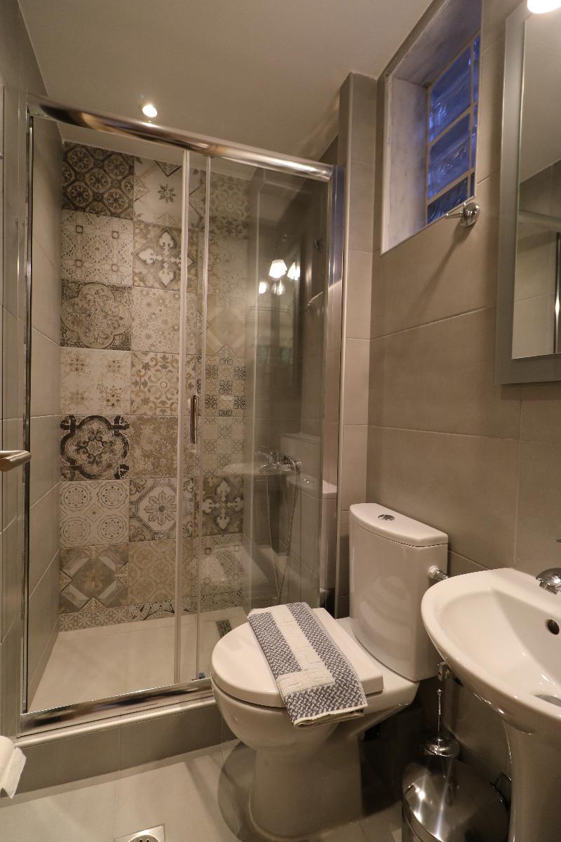 Nikiti Comfort 1