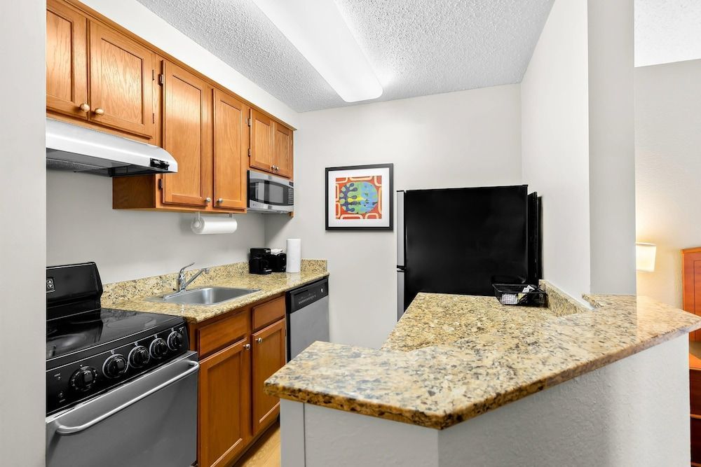 MainStay Suites Middleburg Heights Cleveland Airport 1