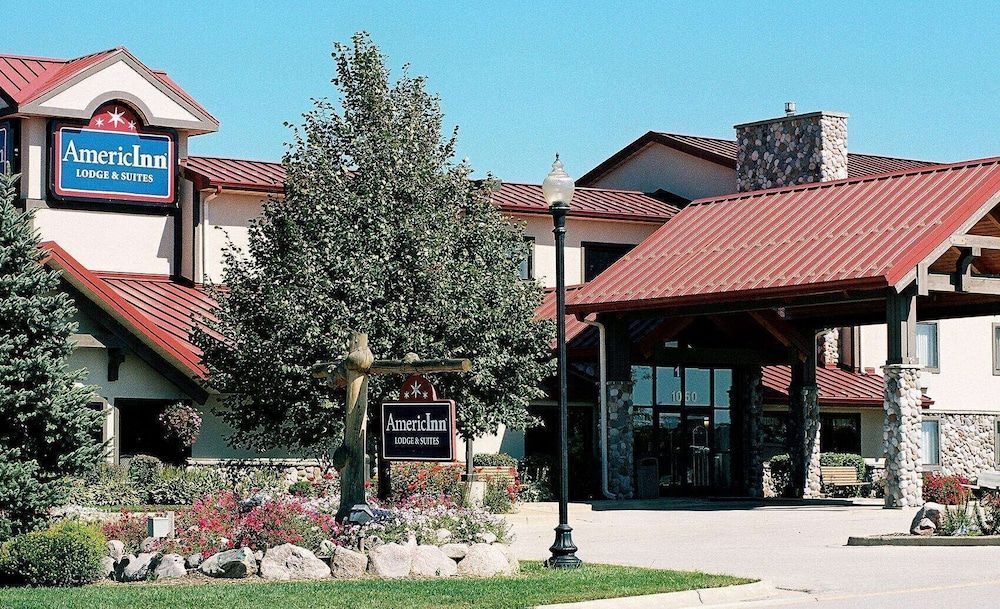 AmericInn by Wyndham Oswego 1