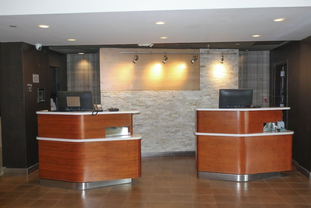 AmericInn by Wyndham Brookfield 2