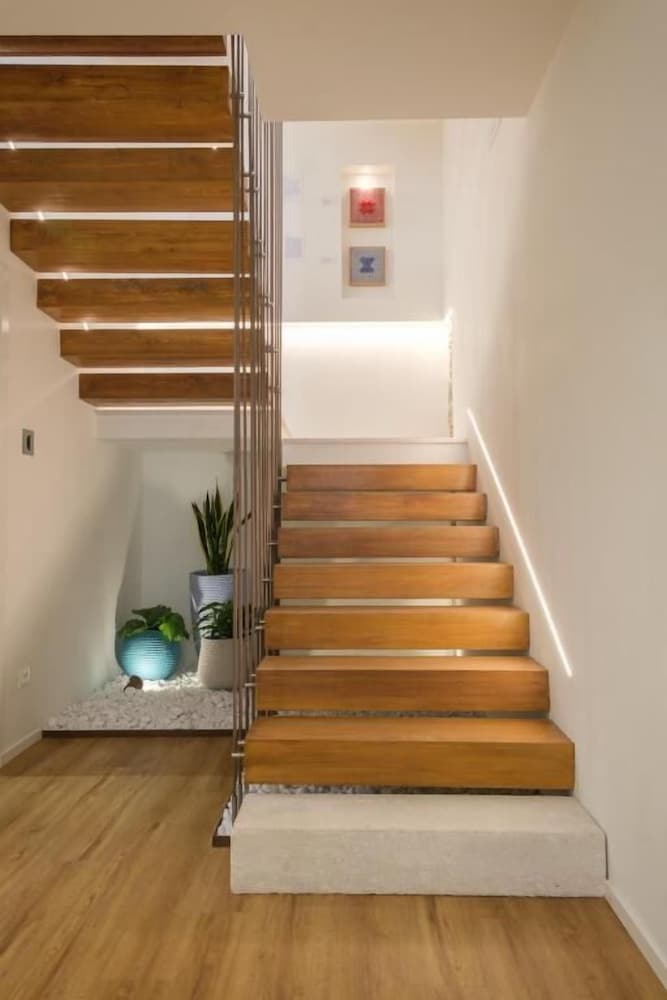 Emma's Downtown - Eco Design Rooms 1