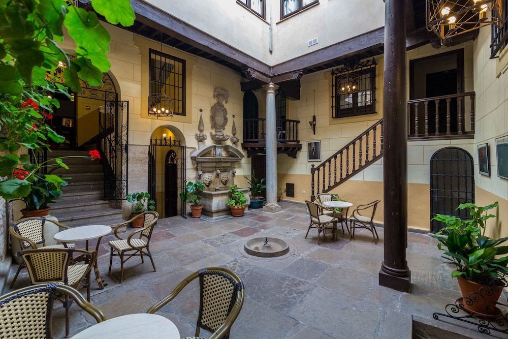 Palacio de Mariana Pineda 1