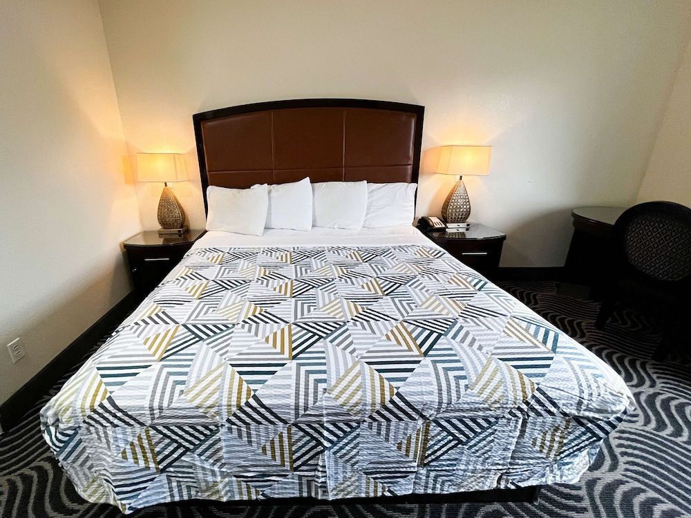 Executive Inn & Suites Breaux Bridge, LA 2