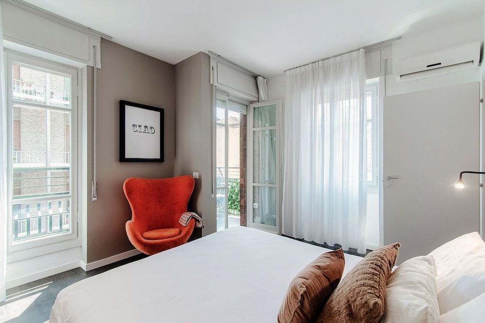 MyHomeInComo - Art Design Suites 2