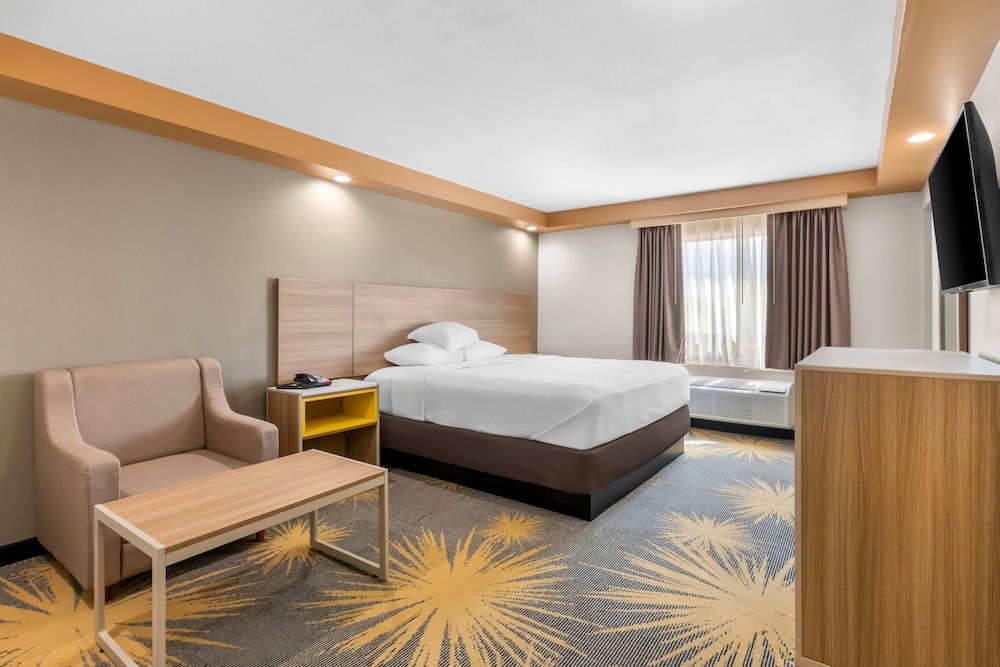 Econo Lodge Woodbridge 1