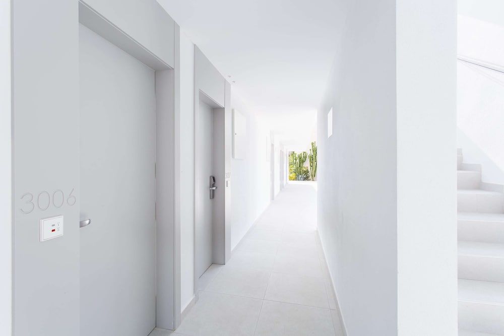 Reverence Life Hotel - Adults Only 2