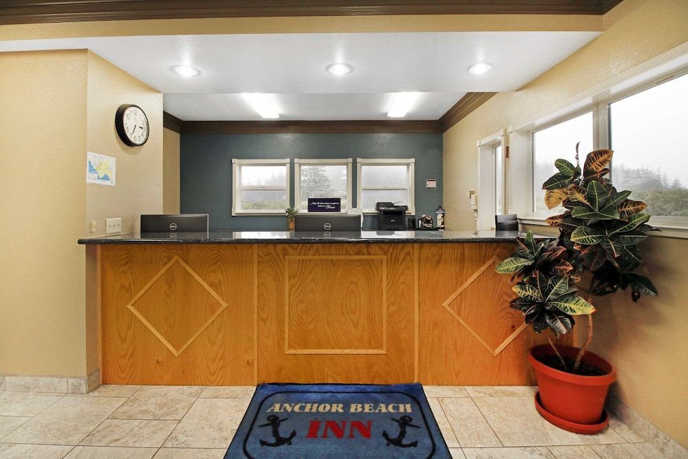Anchor Beach Inn 2