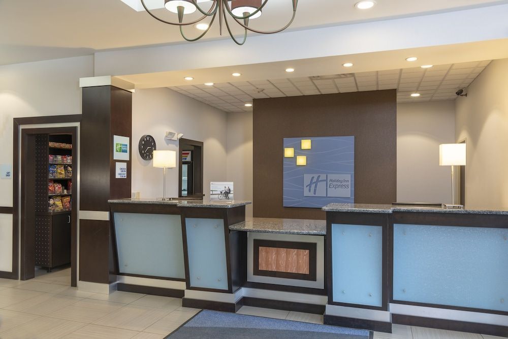 Holiday Inn Express & Suites NEW PHILADELPHIA by IHG 2