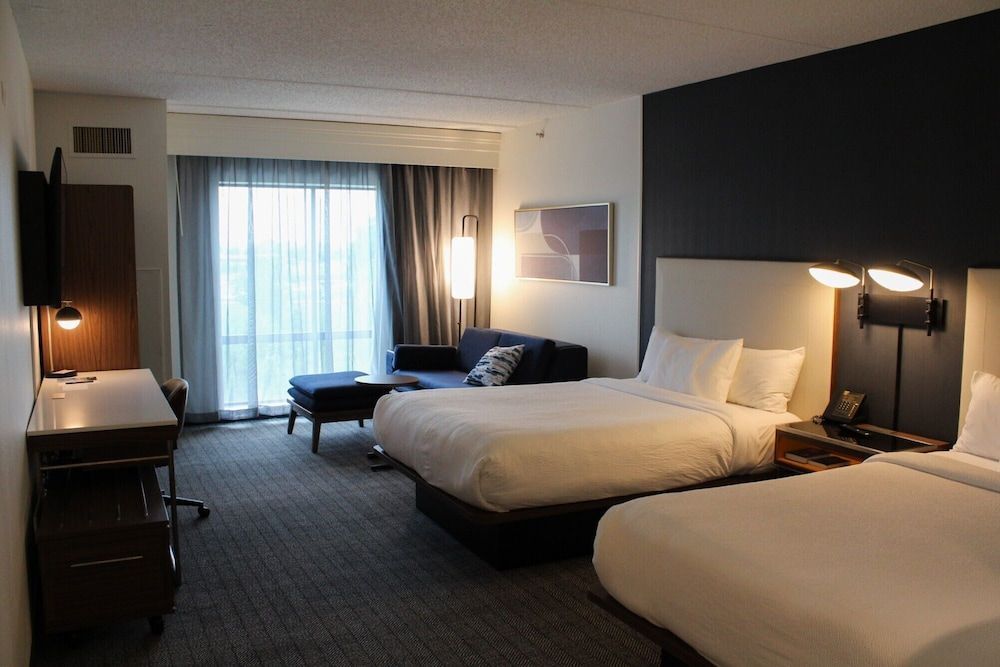 Courtyard by Marriott Pittsburgh North/Cranberry Woods 1