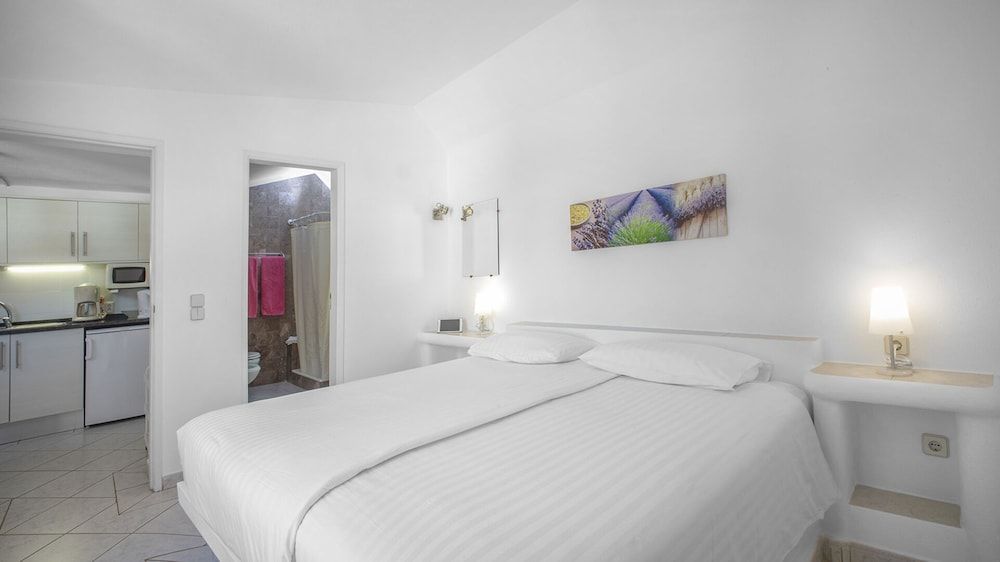 Peaceful One-Bedroom Apartment in Praia da Luz 2