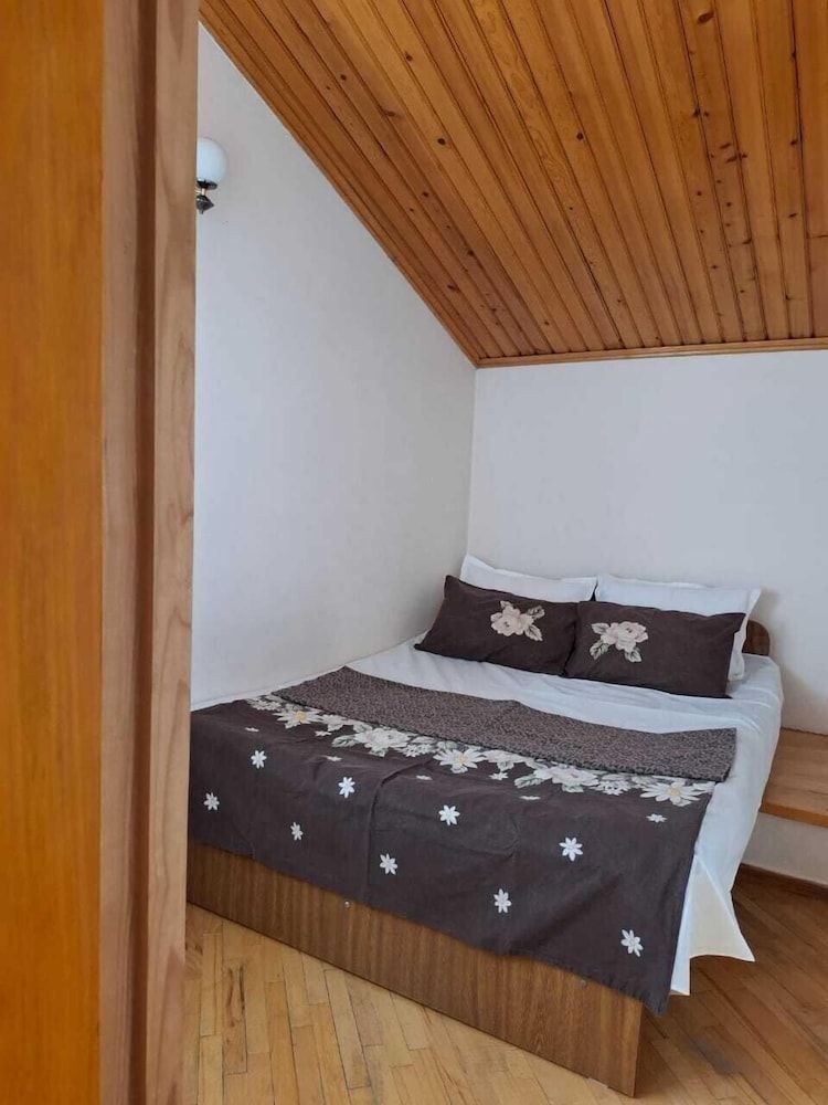 Safari House 1