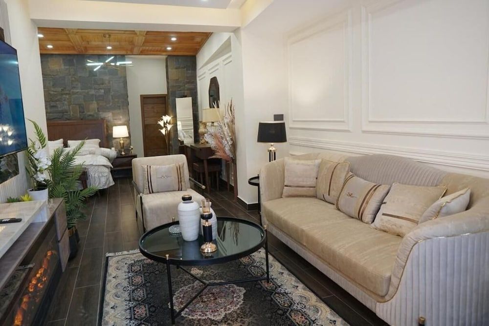 ZAR Luxury Suites Murree 1