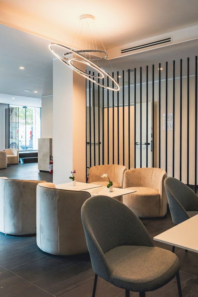 J Maluni City Hotel 2