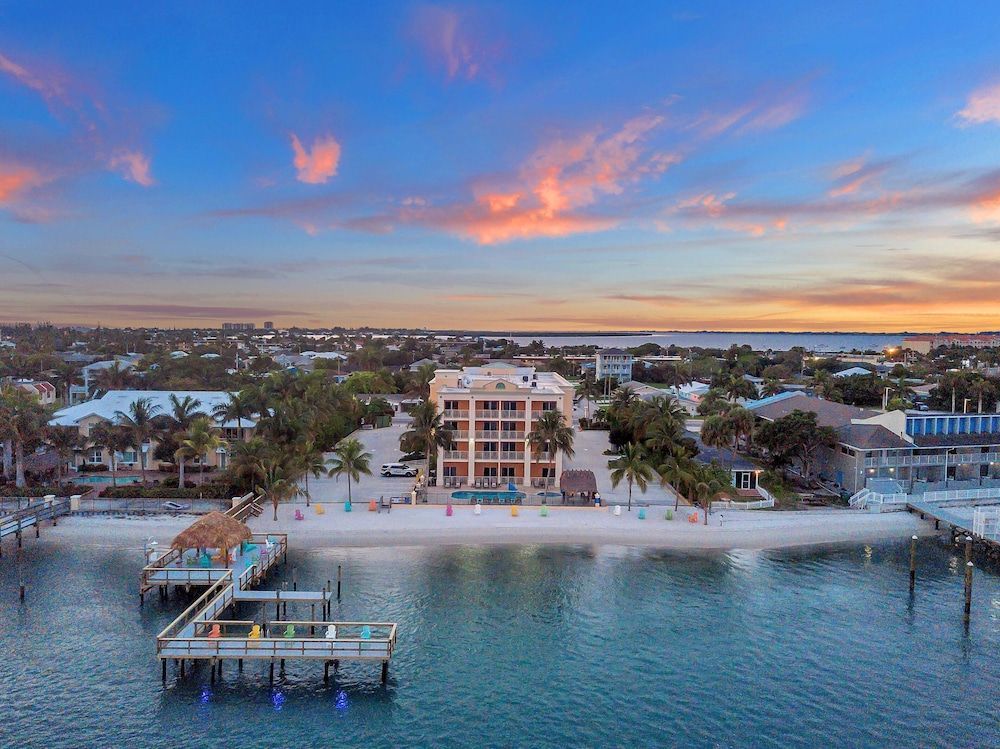 Hutchinson Island Hotel 1