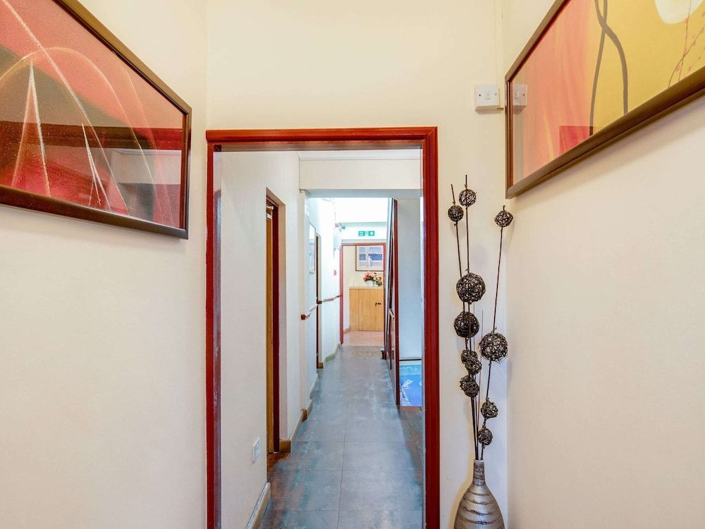 Lovely Studio in London With Patio 2