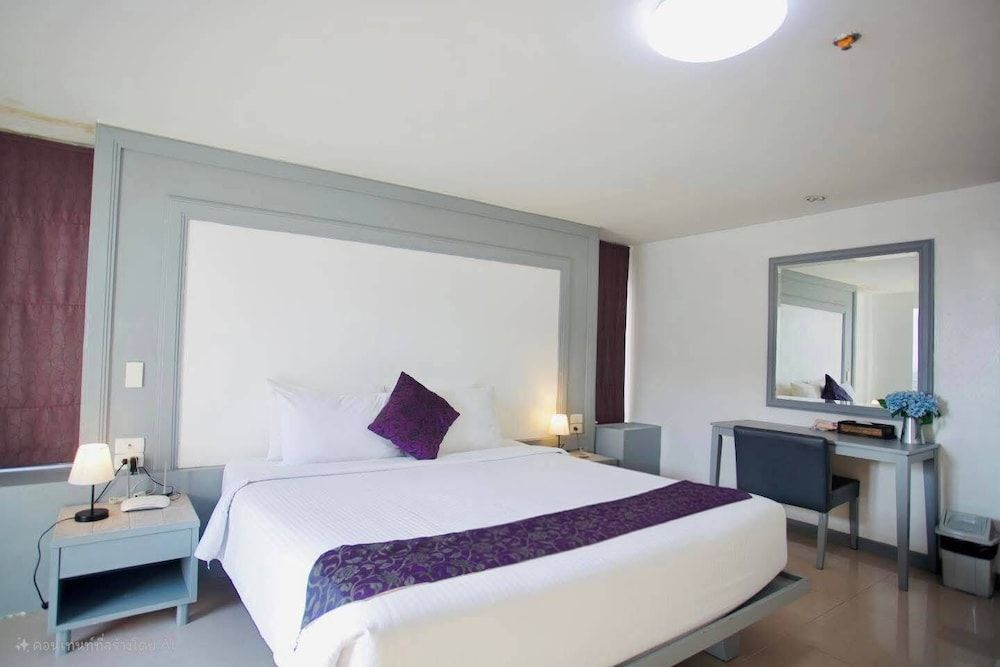 Convenient Grand Plus Hotel Suvarnabhumi 2