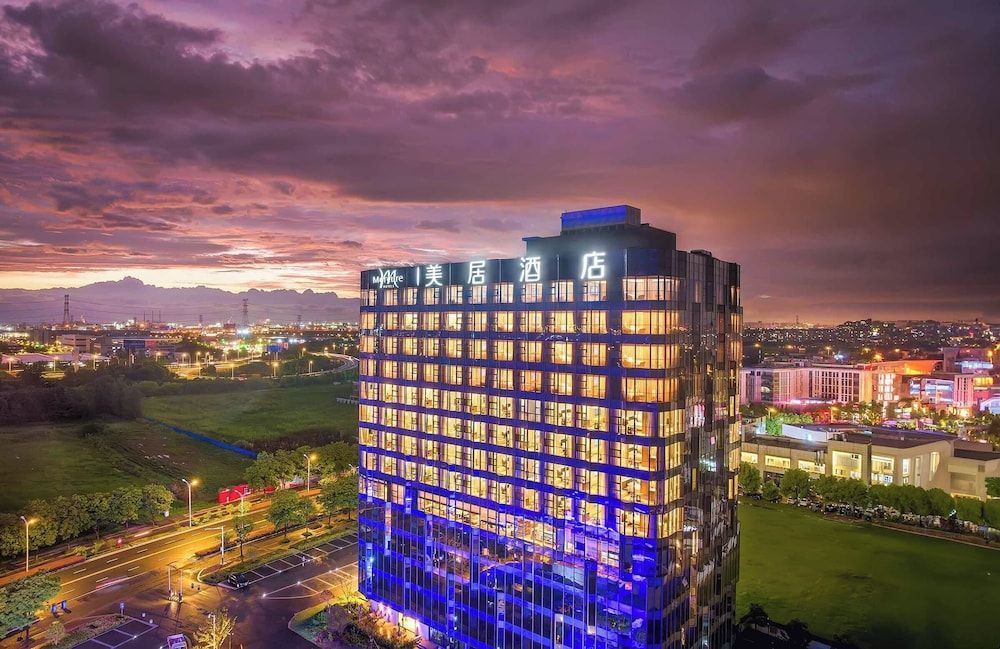 Mercure Nantong Suxitong Riverside 1