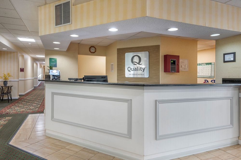 Quality Inn & Suites Near Amish Country 2