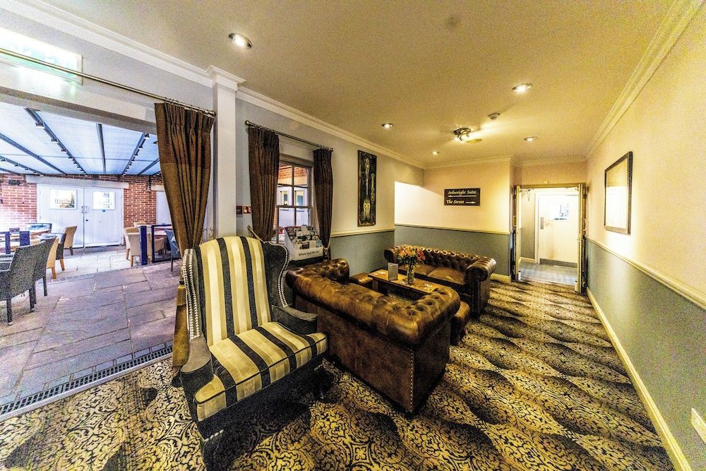 The Lion Hotel 2