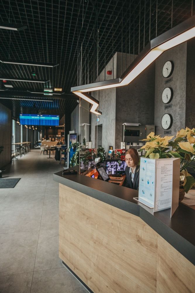 Air Hotel 1