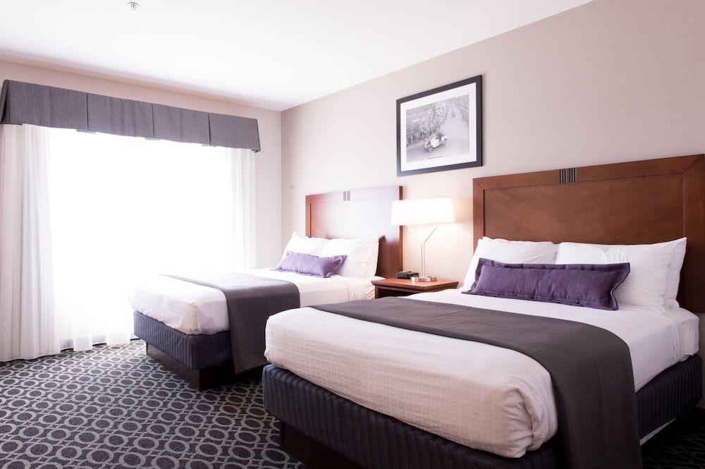 Bluemont Hotel 1