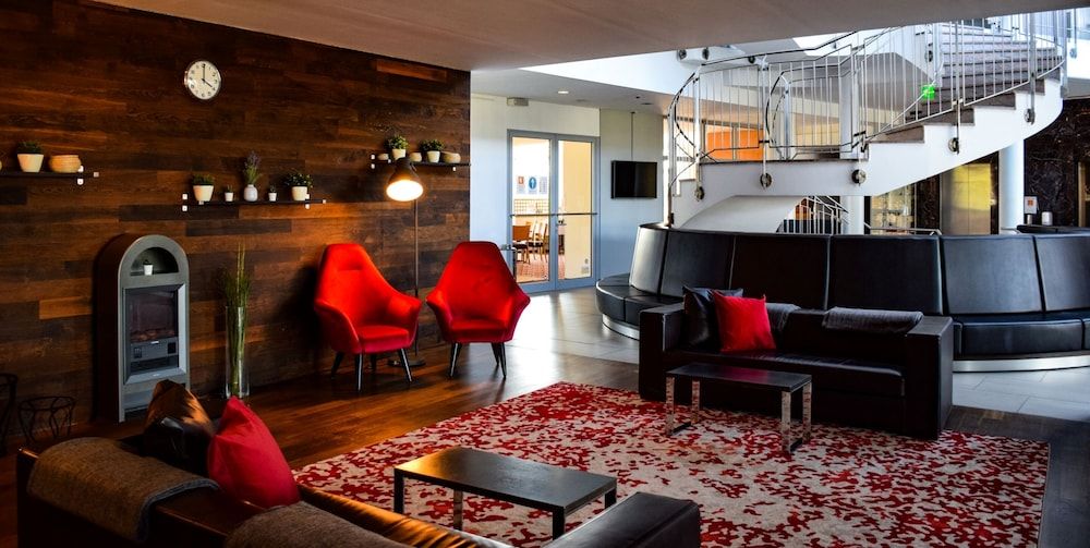 Ramada by Wyndham Dresden 1