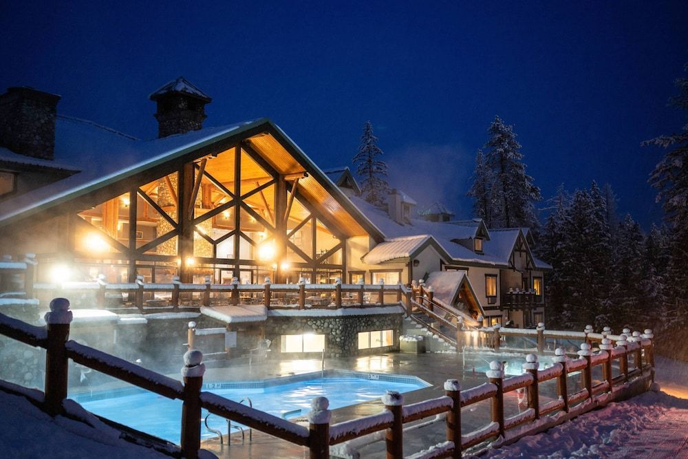 Lizard Creek Lodge 1