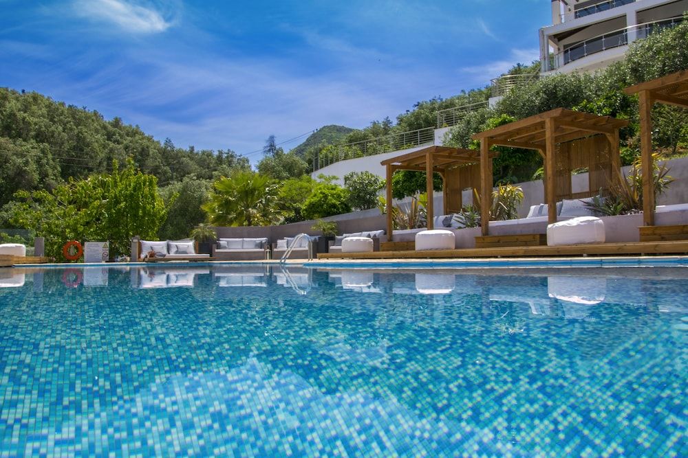 Ionian Eye Design Studios & Spa 1