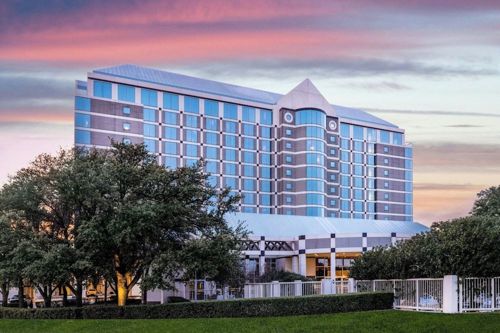 Renaissance Dallas North Hotel 1