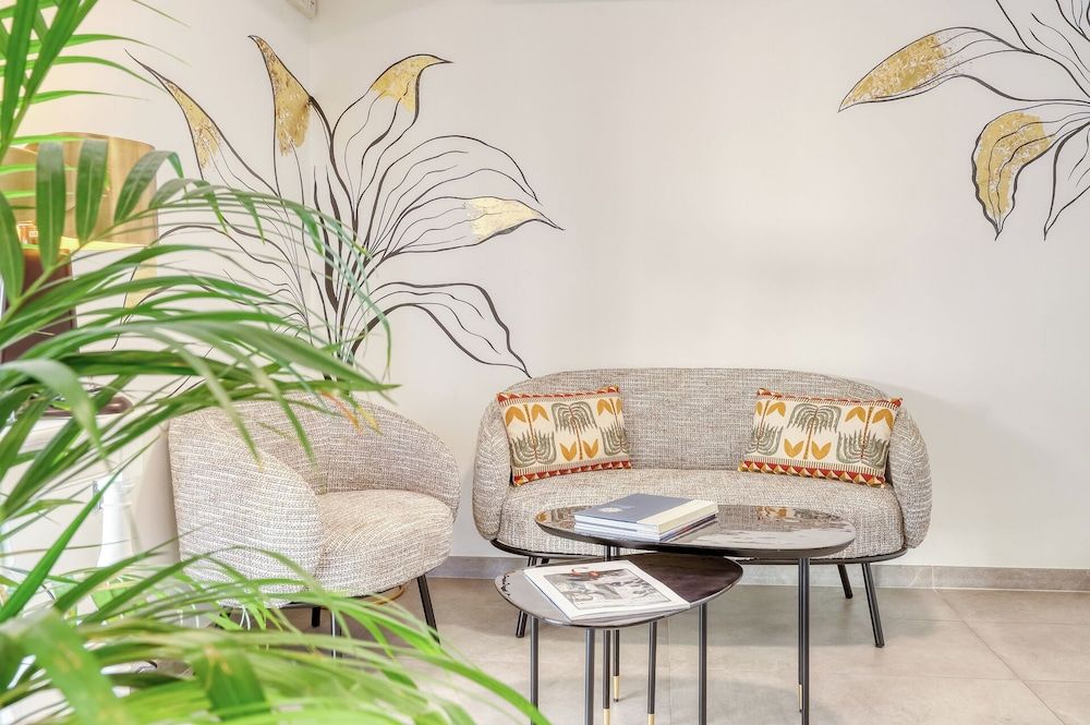 Anglade Hotel 2