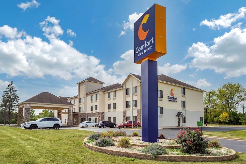 Comfort Inn & Suites North Aurora - Naperville 1