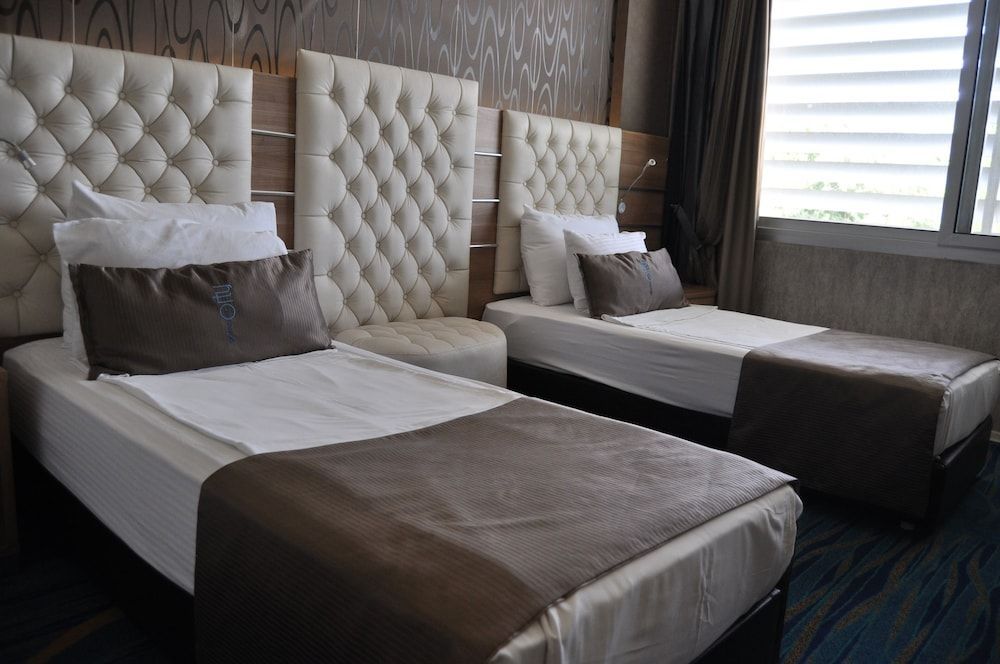 Orty Airport Hotel 1